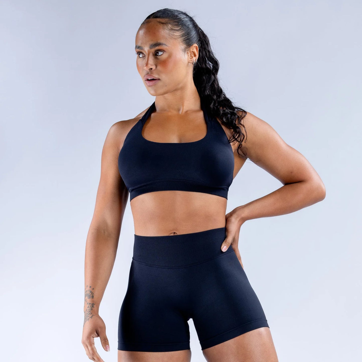 Sujetador deportivo halter sin costuras para mujer, con espalda abierta, a prueba de golpes, elástico, top de yoga para gimnasio, correr, fitness y uso diario casual
