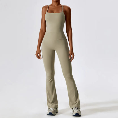 Conjuntos de dos piezas Naked Feeling para mujer, top corto acolchado, pantalones acampanados con efecto push-up, chándal de yoga, conjunto de gimnasio y ropa deportiva para mujer