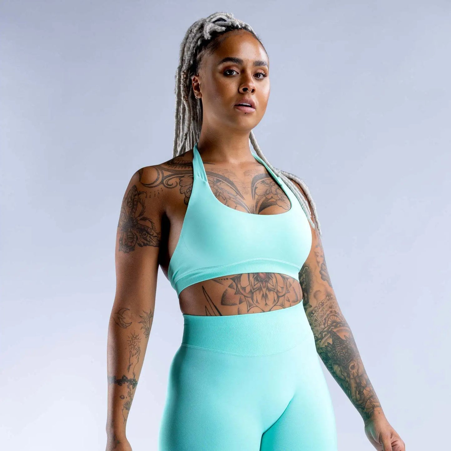 Sujetador deportivo halter sin costuras para mujer, con espalda abierta, a prueba de golpes, elástico, top de yoga para gimnasio, correr, fitness y uso diario casual