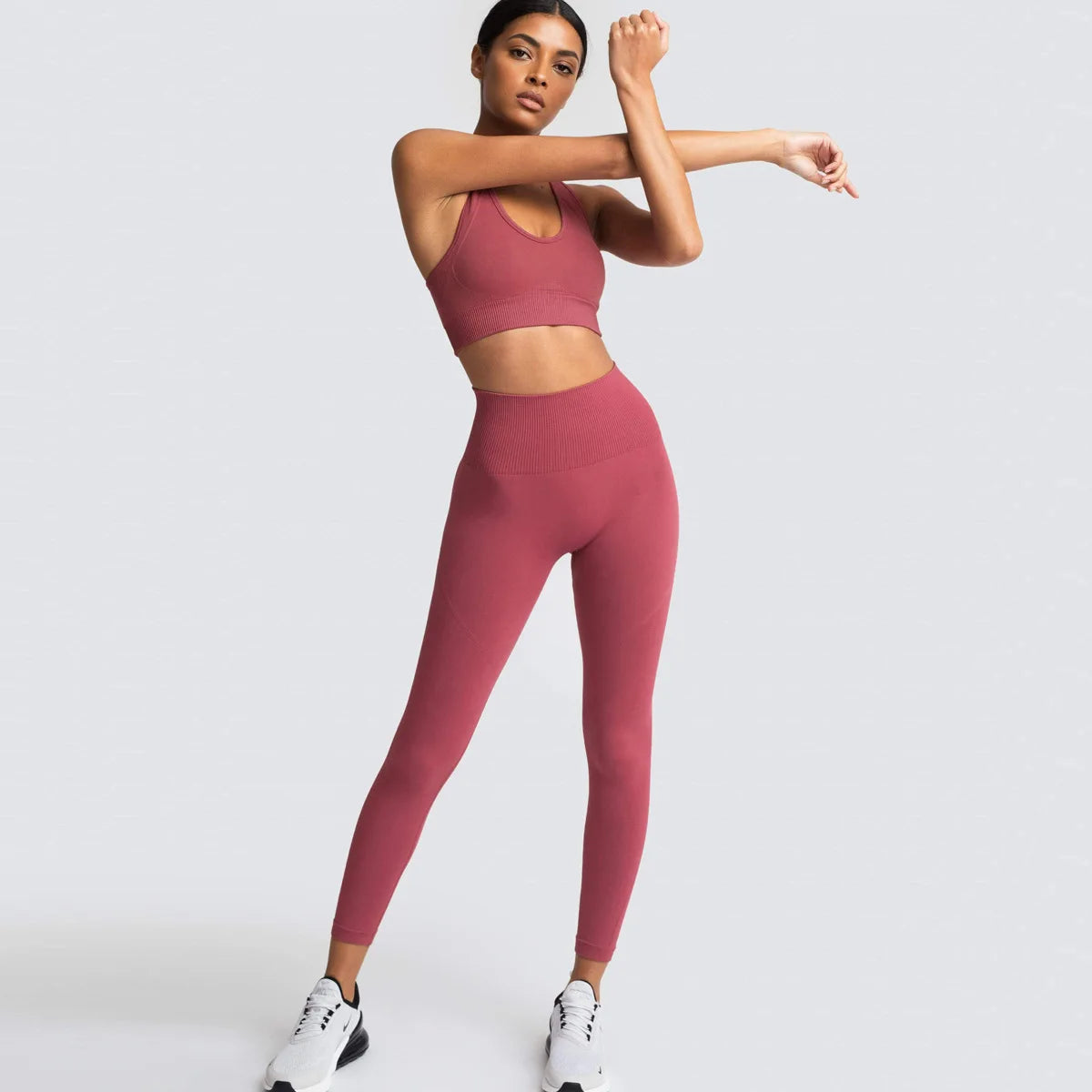 Conjunto de yoga sin costuras para mujer, top corto de fitness y leggings de talle alto con control de abdomen y sujetador incorporado para Pilates, gimnasio y running