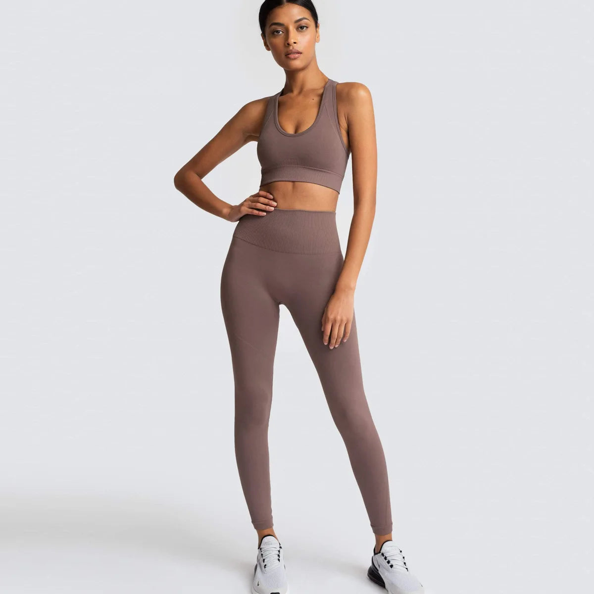 Conjunto de yoga sin costuras para mujer, top corto de fitness y leggings de talle alto con control de abdomen y sujetador incorporado para Pilates, gimnasio y running
