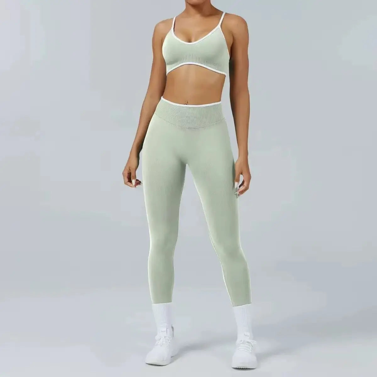 Conjunto de yoga sin costuras para mujer, sujetador acolchado, camisola, leggings de tiro alto para levantar la cadera, conjunto deportivo de 2 piezas para entrenamiento.