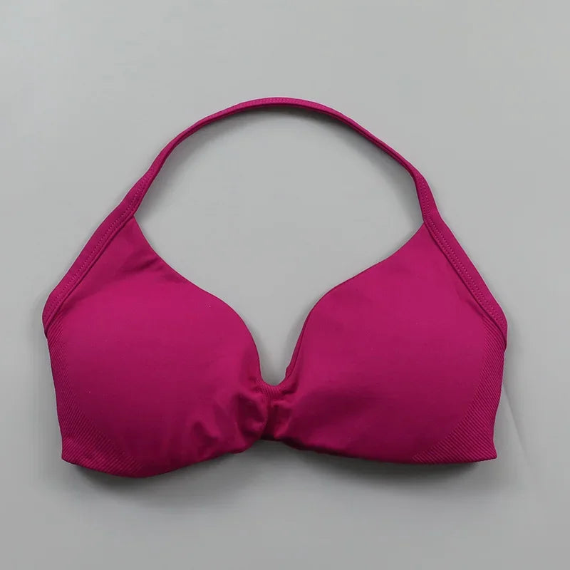 Sujetador deportivo tipo halter con tirantes y escote en V para mujer, soporte bajo, fruncido, espalda abierta sexy, top corto de gimnasio, copas acolchadas, sin costuras, para entrenamiento o yoga