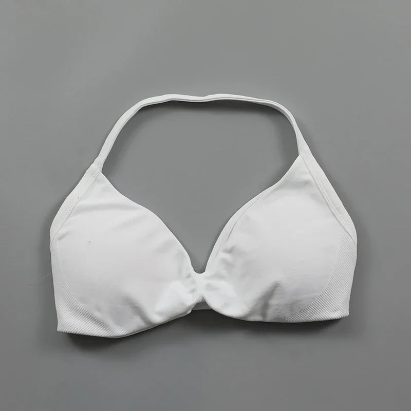 Sujetador deportivo tipo halter con tirantes y escote en V para mujer, soporte bajo, fruncido, espalda abierta sexy, top corto de gimnasio, copas acolchadas, sin costuras, para entrenamiento o yoga