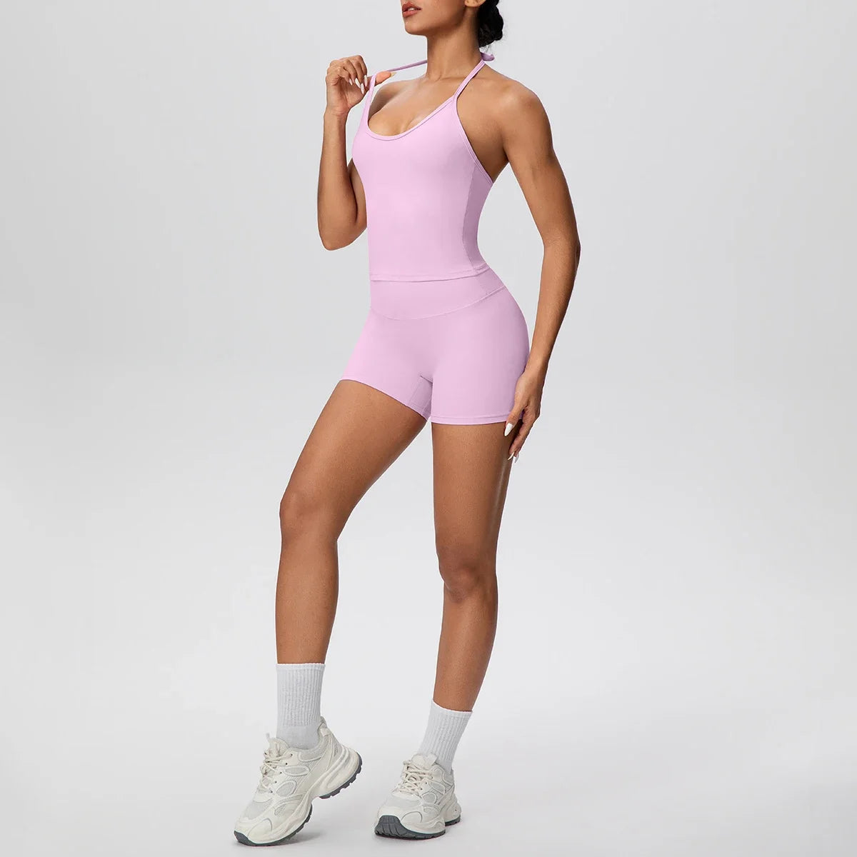 Conjunto de yoga para gimnasio de 2 piezas para mujer, chaleco sin espalda con tirantes en el cuello, tirantes finos en los hombros, shorts de fitness de cintura alta para mujer, traje deportivo