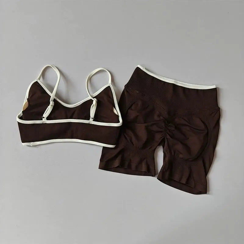 Conjunto deportivo sin costuras para mujer, sujetador deportivo acolchado, pantalones cortos de yoga que levantan la cadera para fitness