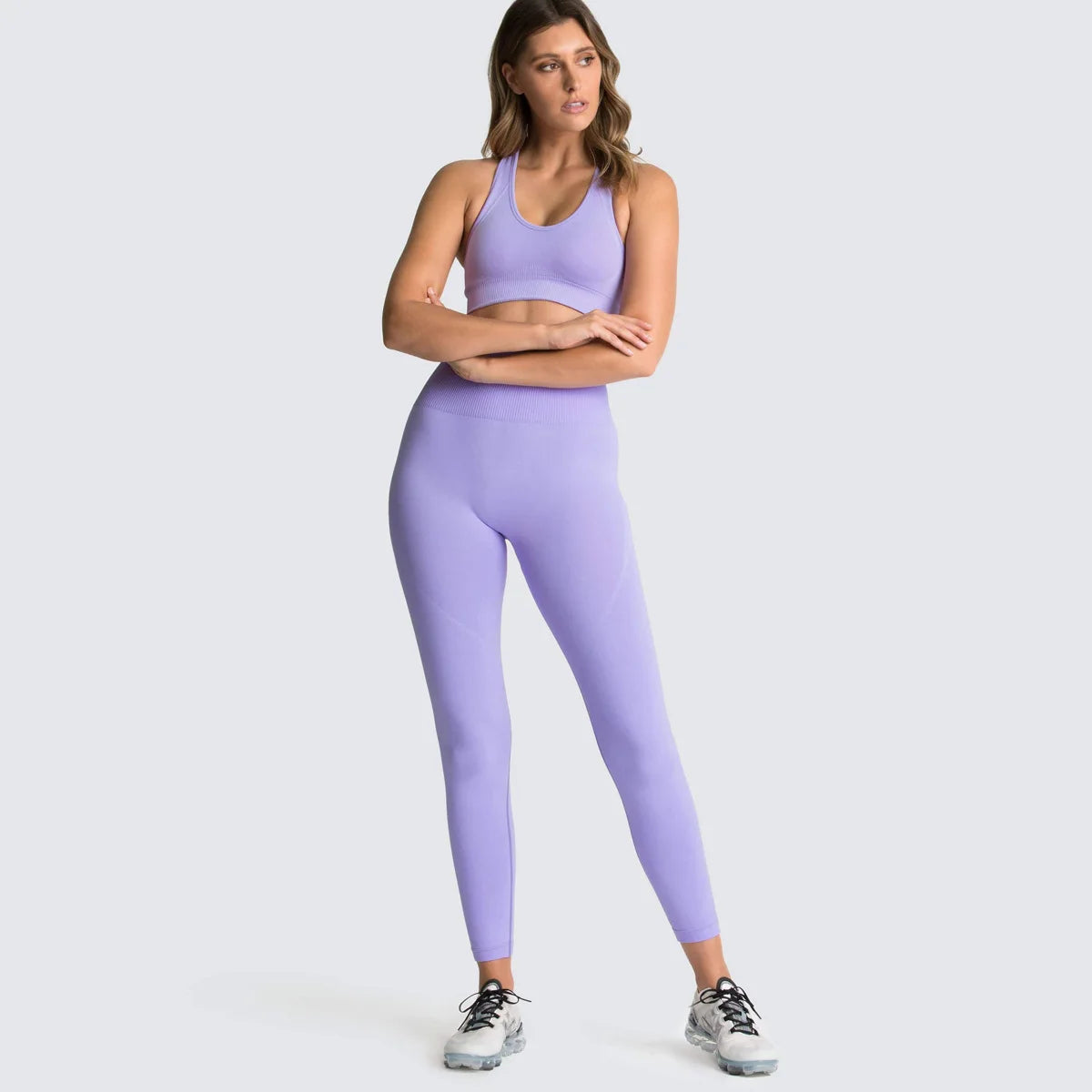 Conjunto de yoga sin costuras para mujer, top corto de fitness y leggings de talle alto con control de abdomen y sujetador incorporado para Pilates, gimnasio y running