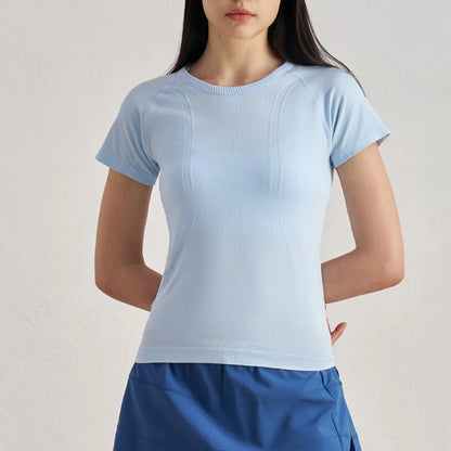 Women's Seamless Antibacterial Yoga Top – Nude Slim-Fit Short Sleeve, Waist-Hugging Tight – Activewear for Running & Fitness
